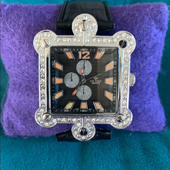 Watch - Picture 3 of 3